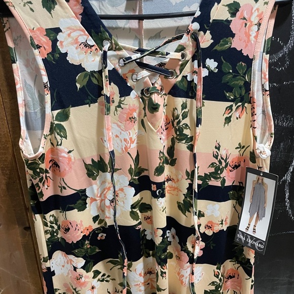 Nina Leonard Asymmetrical Floral sleeveless dress. - Picture 5 of 9